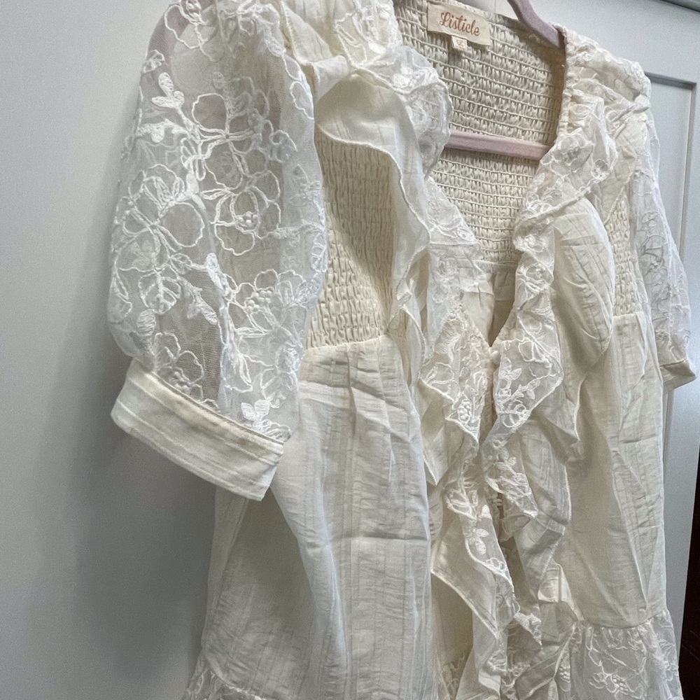 Elegant Lace Ruffle Top - Cream - Picture 3 of 11
